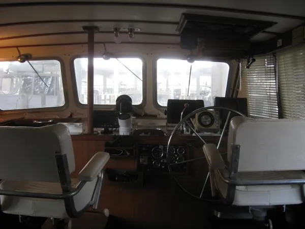 Slide: The Image of Wellington Long Range Motor Yacht 1985 - 4