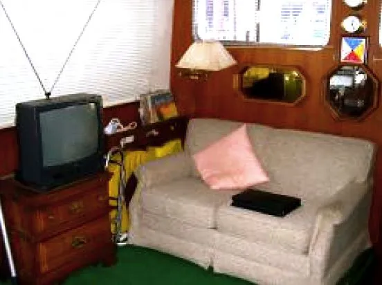 Slide: The Image of Wellington Long Range Motor Yacht 1985 - 7