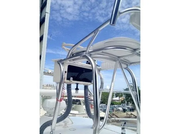 Slide: The Image of Contender 31 Center Console 2003 - 10