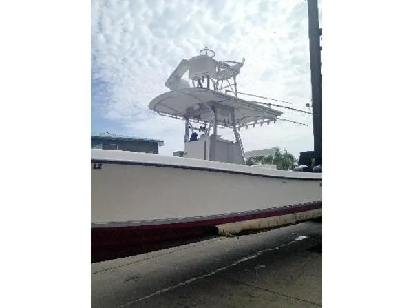 Slide: The Image of Contender 31 Center Console 2003 - 2