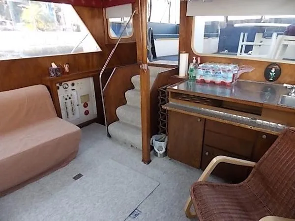 Slide: The Image of Uniflite 42 Double Cabin 1972 - 10