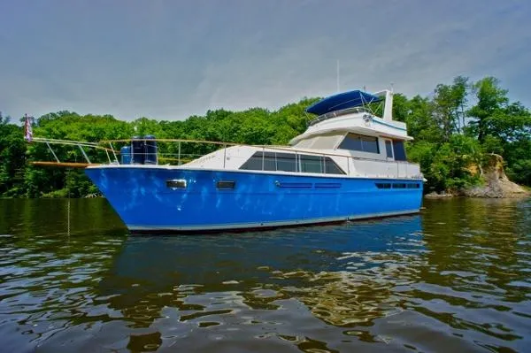 Slide: The Image of Pacemaker Motor Yacht 1977 - 1