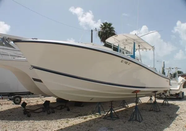Slide: The Image of Contender Bowthruster 2005 - 1