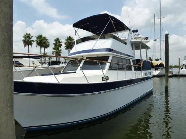 Slide: The Image of Californian 38 Motor Yacht 1983 - 6