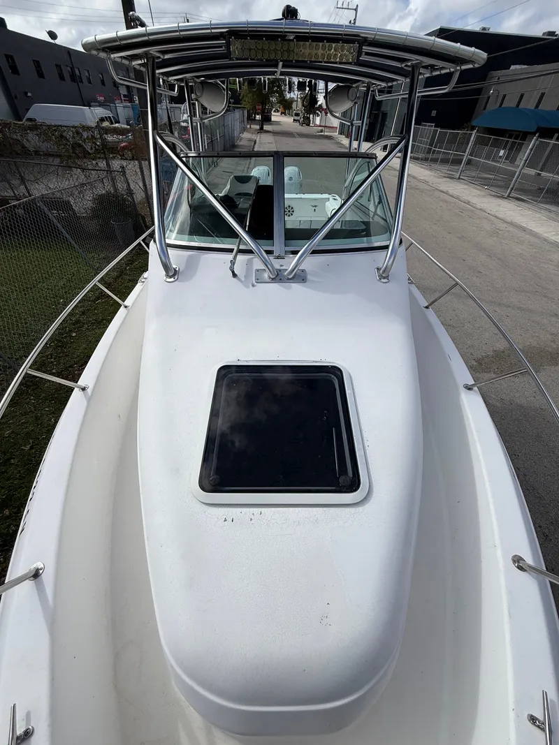 Slide: The Image of Pro-Line 2610 Walkaround 1999 - 9