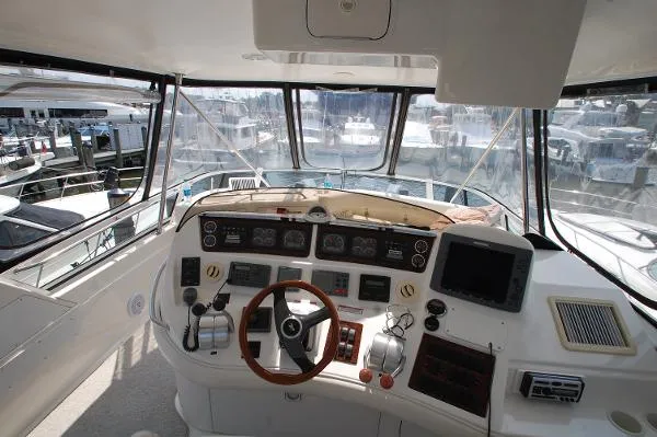 Slide: The Image of Sea Ray SEDAN BRIDGE 2001 - 5