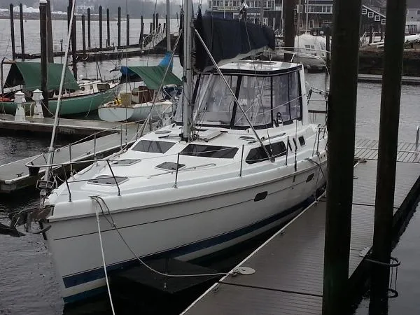 Slide: The Image of Hunter 450 Center Cockpit 1999 - 0
