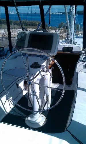 Slide: The Image of Hunter 450 Center Cockpit 1999 - 10