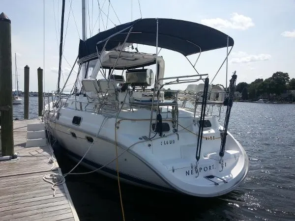 Slide: The Image of Hunter 450 Center Cockpit 1999 - 2