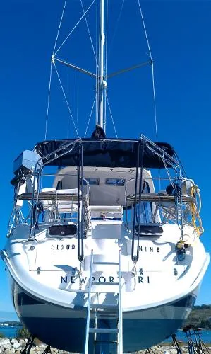 Slide: The Image of Hunter 450 Center Cockpit 1999 - 6