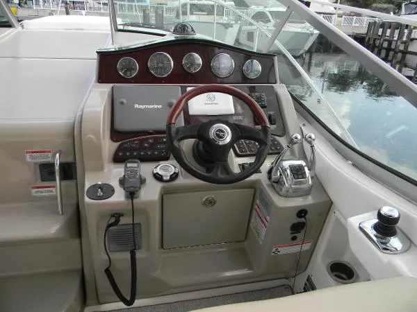 Slide: The Image of Sea Ray 310 Sundancer 2009 - 5