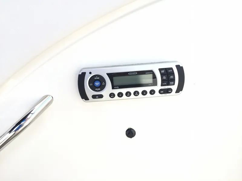Slide: The Image of Larson 216SC Senza 2011 - 10