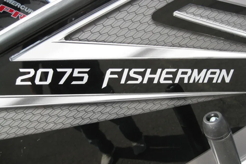 Slide: The Image of 2026 Lund 2075 Fisherman boat model nameplate with sleek design. - 4