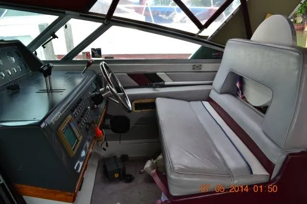 Regal 360 Commodore 1990 for Sale | MarineSource