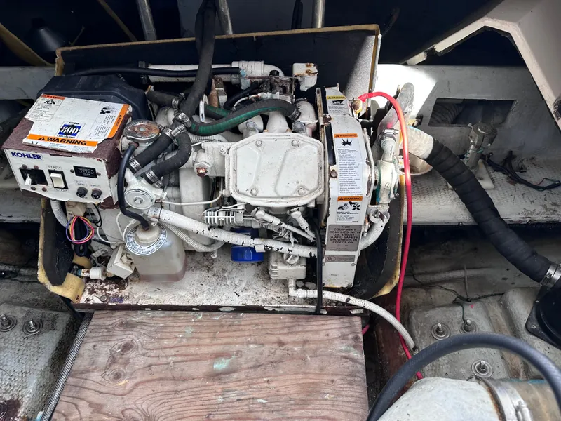 Slide: The Image of Mainship 40 Sport Sedan 1995 - 27