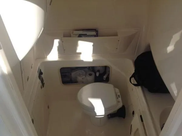Slide: The Image of Boston Whaler 320 Outrage CC 2007 - 10