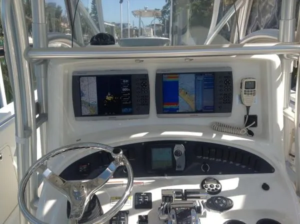 Slide: The Image of Boston Whaler 320 Outrage CC 2007 - 4