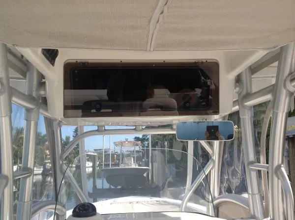 Slide: The Image of Boston Whaler 320 Outrage CC 2007 - 9