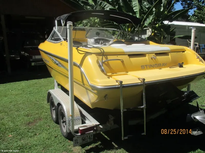 Slide: The Image of Stingray 220 SX 2004 - 2
