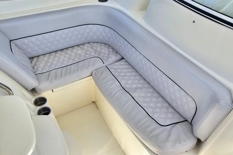 Slide: The Image of Luxurious seating on 2008 Hydra-Sports Vector 3500 VX boat with quilted upholstery. - 28