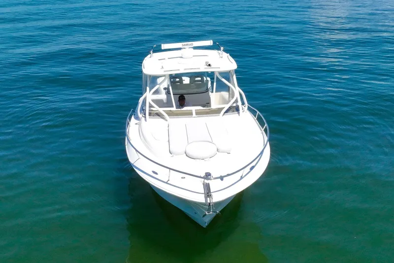 Slide: The Image of 2008 Hydra-Sports Vector 3500 VX boat on calm blue water. - 8