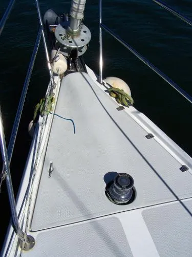 Slide: The Image of Catalina 42 MkII 2004 - 10