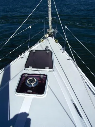 Slide: The Image of Catalina 42 MkII 2004 - 9