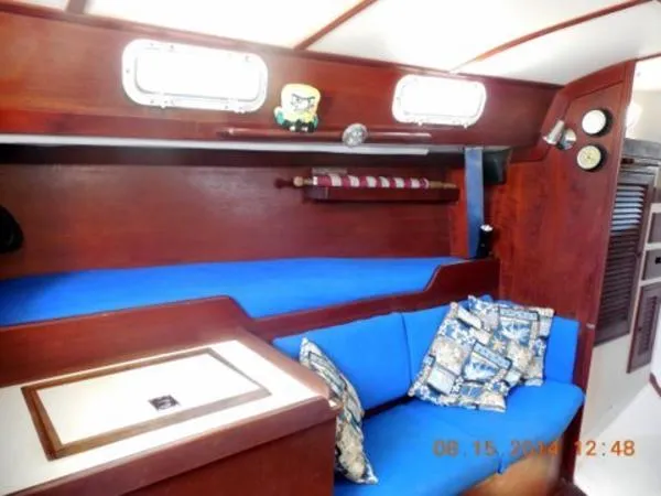 Slide: The Image of Tartan 33 Sloop 1981 - 10