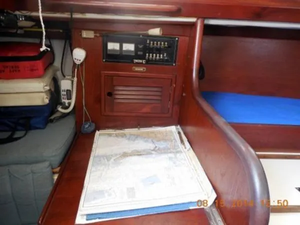 Slide: The Image of Tartan 33 Sloop 1981 - 11