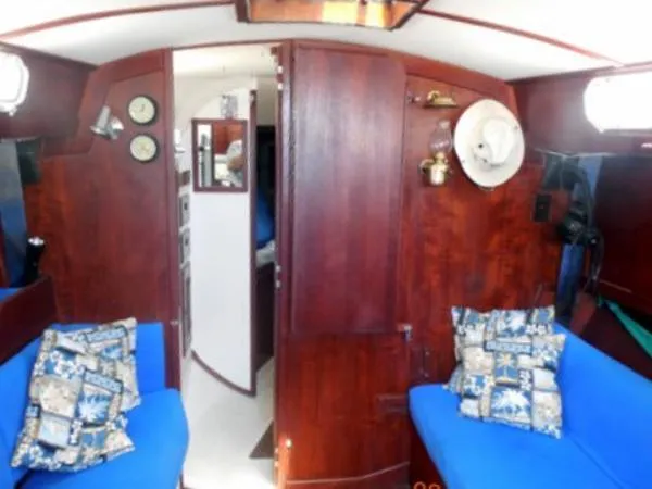 Slide: The Image of Tartan 33 Sloop 1981 - 7