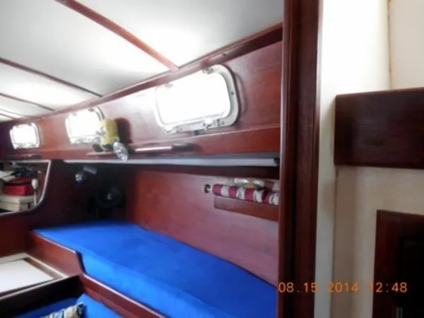 Slide: The Image of Tartan 33 Sloop 1981 - 9