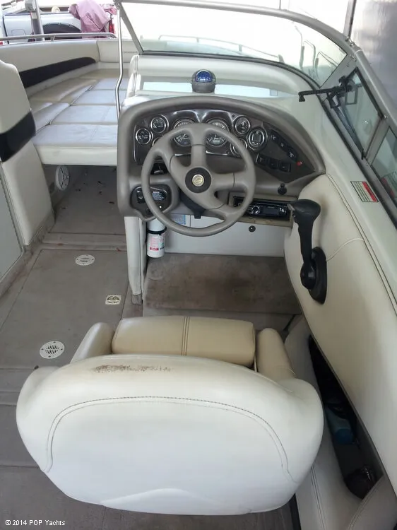 Slide: The Image of Crownline Boats 266 BR 2001 - 10