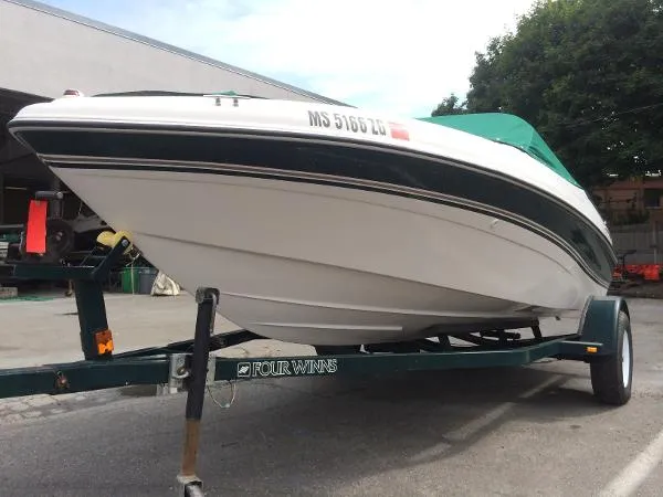 Slide: The Image of Four Winns Horizon Qx 170 with Trailer 1998 - 3