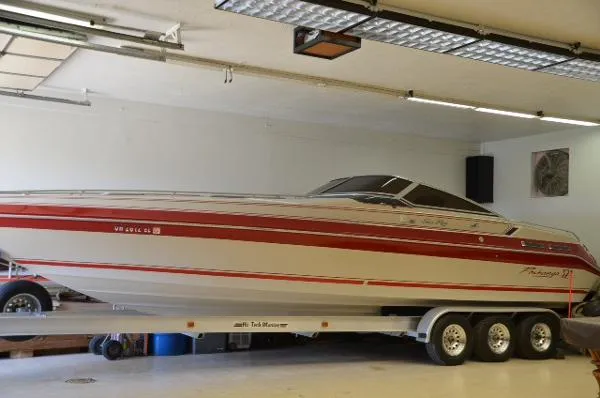 Slide: The Image of Sea Ray 32 Pachanga 1987 - 0