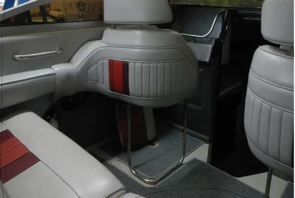 Slide: The Image of Sea Ray 32 Pachanga 1987 - 10
