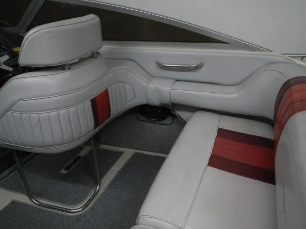 Slide: The Image of Sea Ray 32 Pachanga 1987 - 9