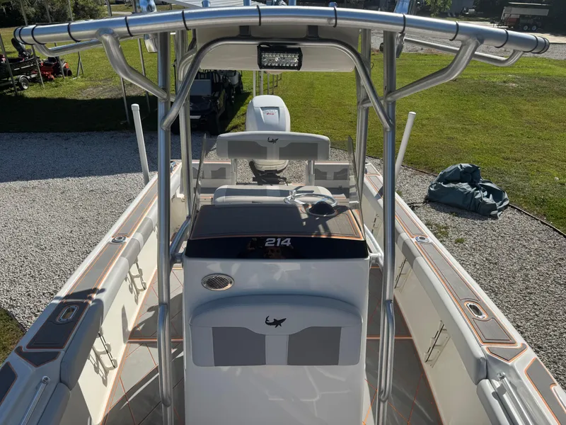 Slide: The Image of Mako 214 Center Console 2019 - 51