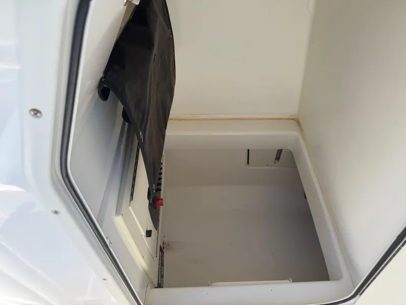 Slide: The Image of Mako 214 Center Console 2019 - 56