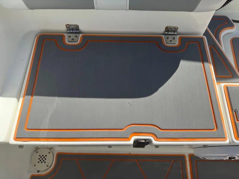 Slide: The Image of Mako 214 Center Console 2019 - 65