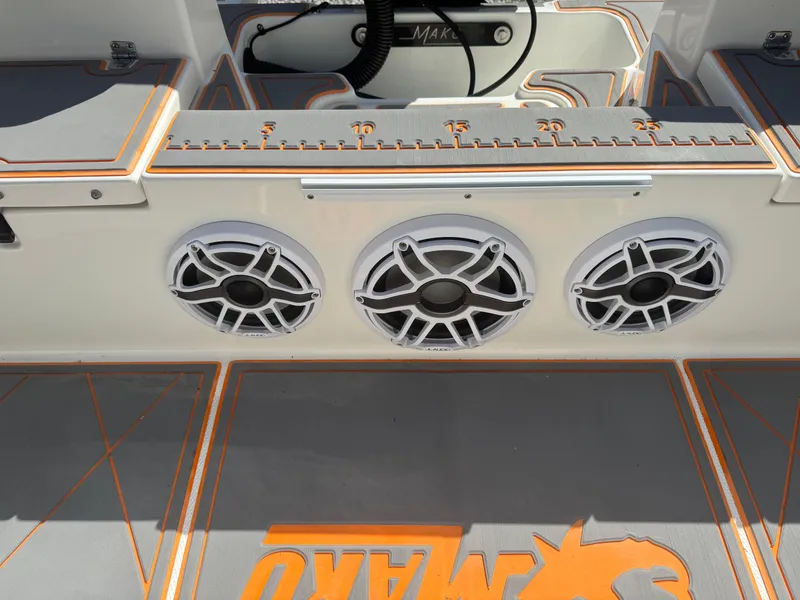 Slide: The Image of Mako 214 Center Console 2019 - 67