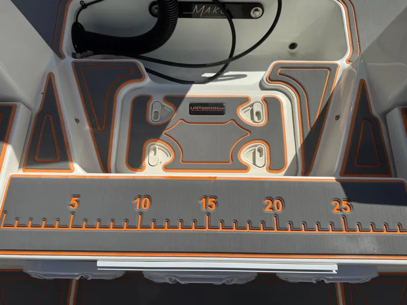 Slide: The Image of Mako 214 Center Console 2019 - 68