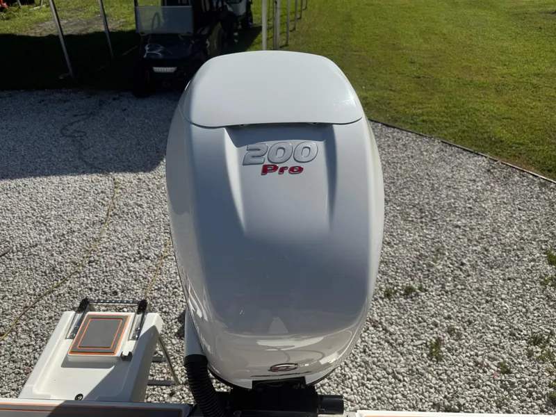 Slide: The Image of Mako 214 Center Console 2019 - 72