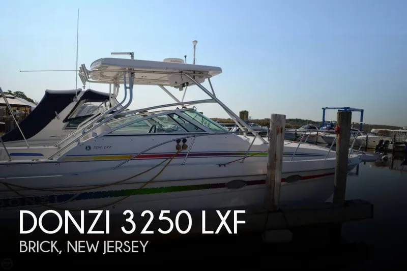 Slide: The Image of Donzi 3250 LXF 1998 - 0