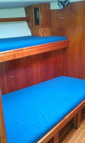 Slide: The Image of Oyster 485 Deck Saloon 1998 - 11