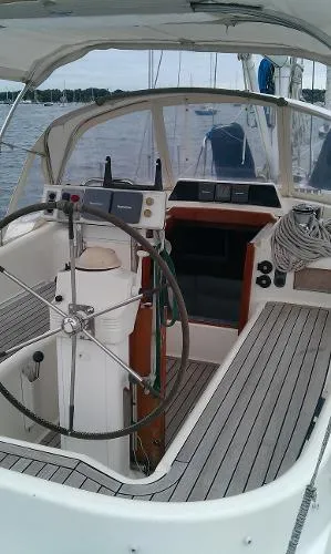 Slide: The Image of Oyster 485 Deck Saloon 1998 - 5