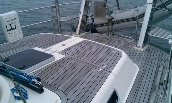 Slide: The Image of Oyster 485 Deck Saloon 1998 - 6