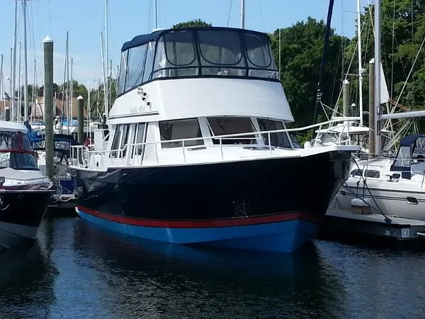 Slide: The Image of Mainship 430 Trawler, 3 Staterooms 1999 - 0