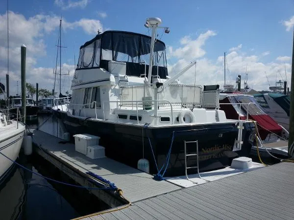 Slide: The Image of Mainship 430 Trawler, 3 Staterooms 1999 - 2