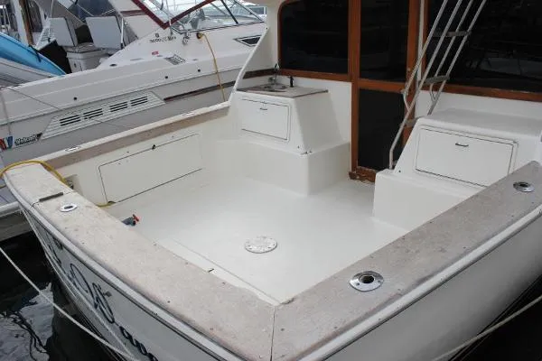 Slide: The Image of Ocean Yachts 32 Super Sport 1989 - 4