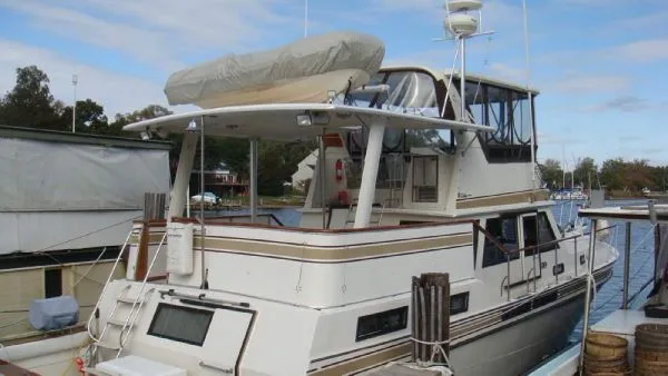 Slide: The Image of Californian Cockpit Motor Yacht 1985 - 11